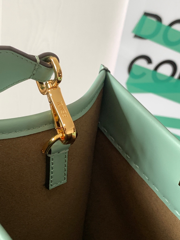 スーパーコピーブランドバッグ角部分ディテール